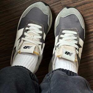New Balance Gray & Cream Casual Runner Sneakers
